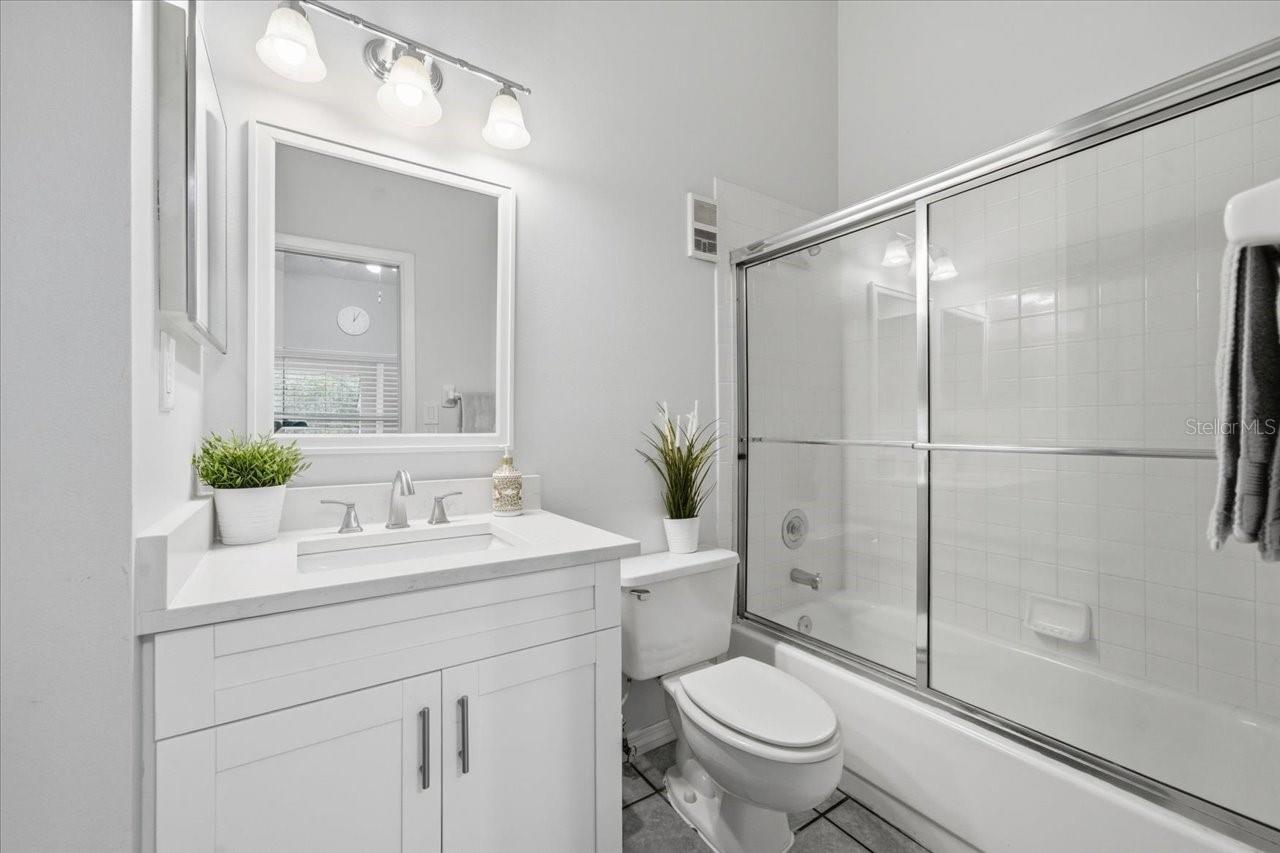 Listing photo id 14 for 14820 Par Club Circle