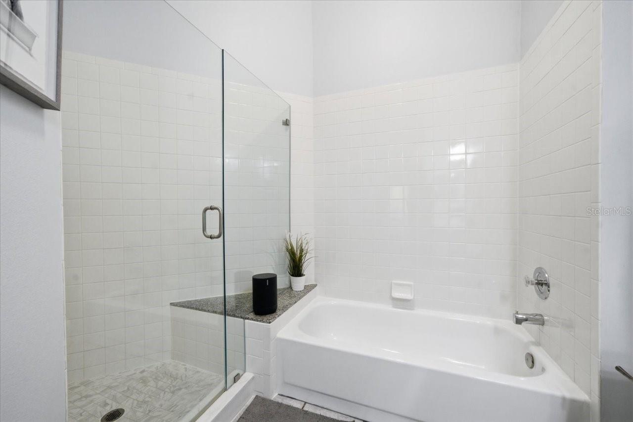 Listing photo id 16 for 14820 Par Club Circle