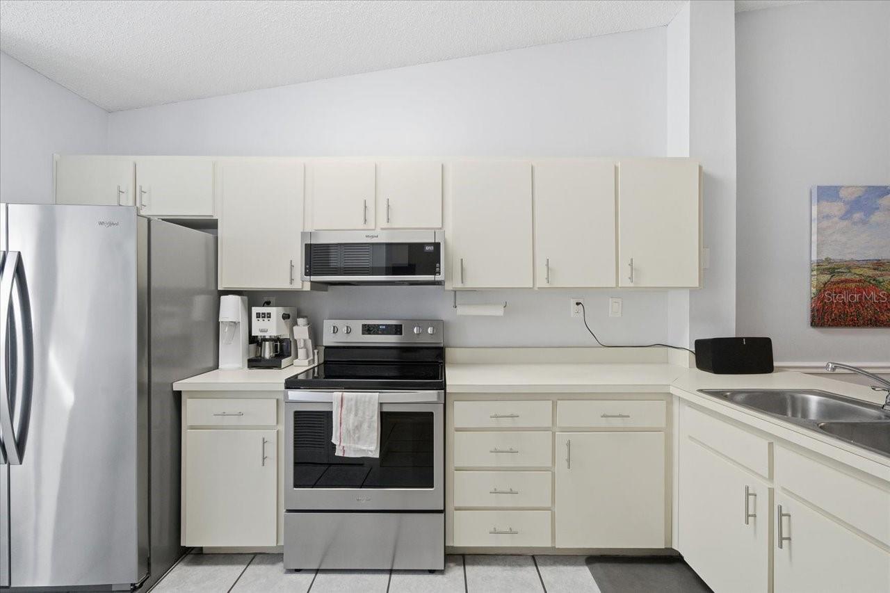 Listing photo id 5 for 14820 Par Club Circle