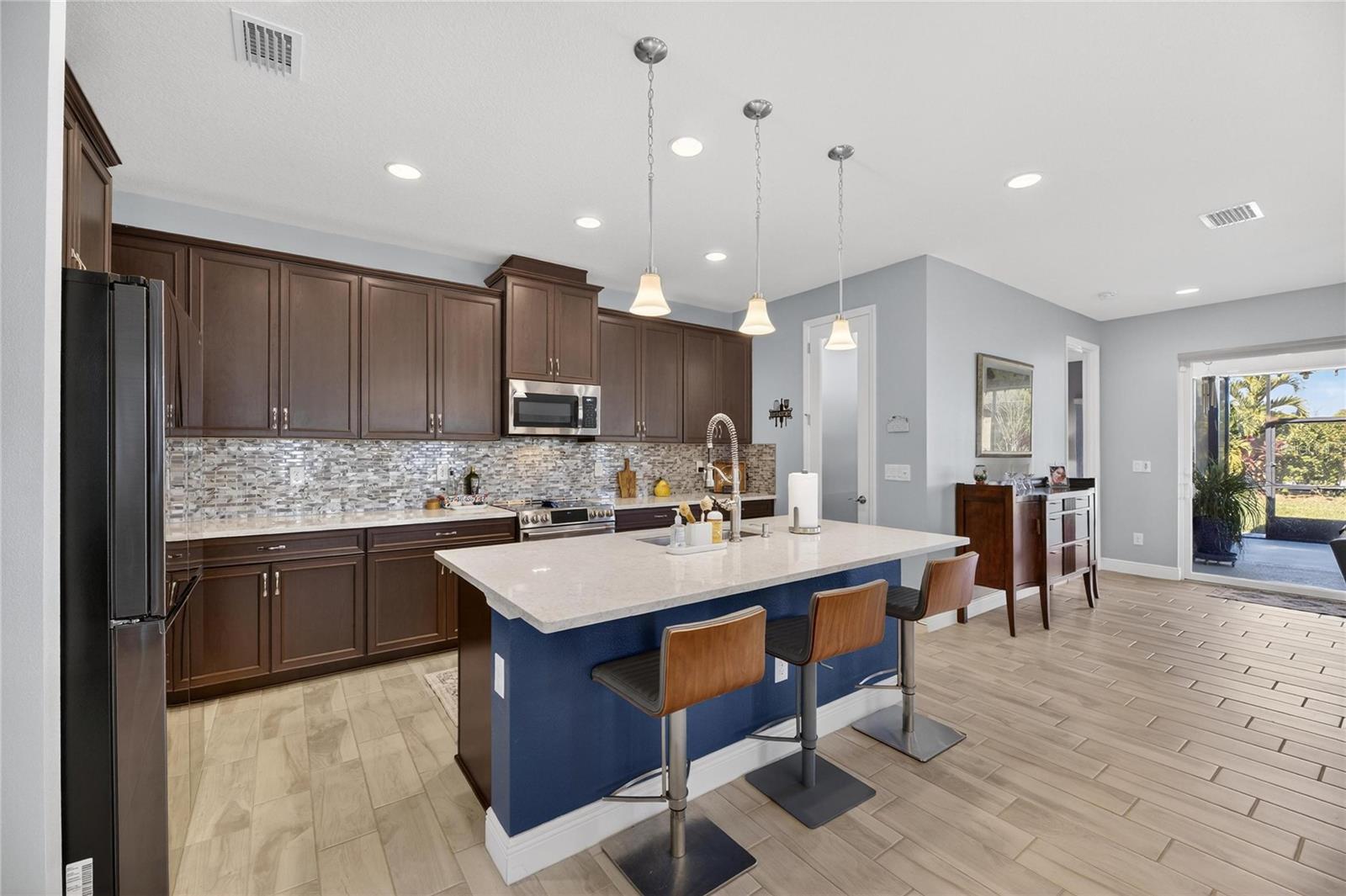 Image 14 of 42 For 7406 Futura Place