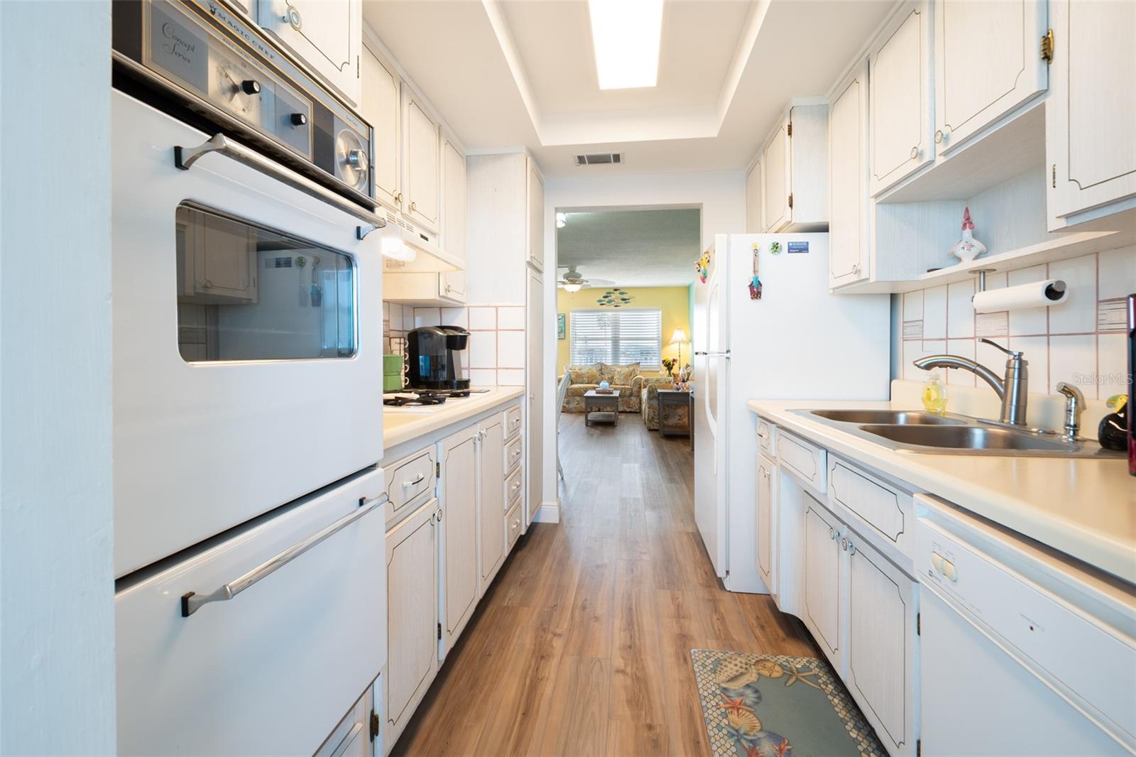 Image 12 of 45 For 1847 Shore Drive S 204