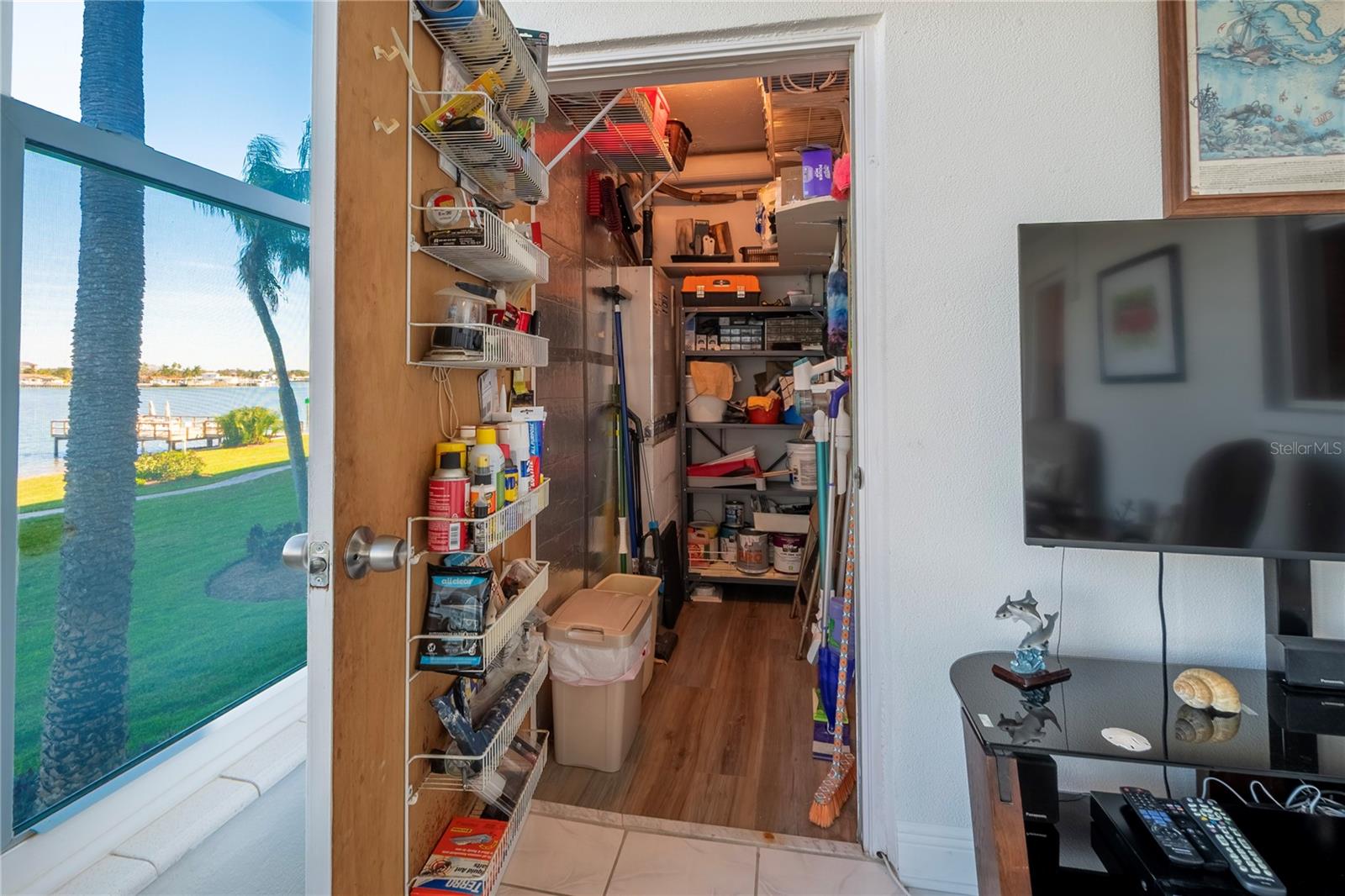 Image 23 of 45 For 1847 Shore Drive S 204