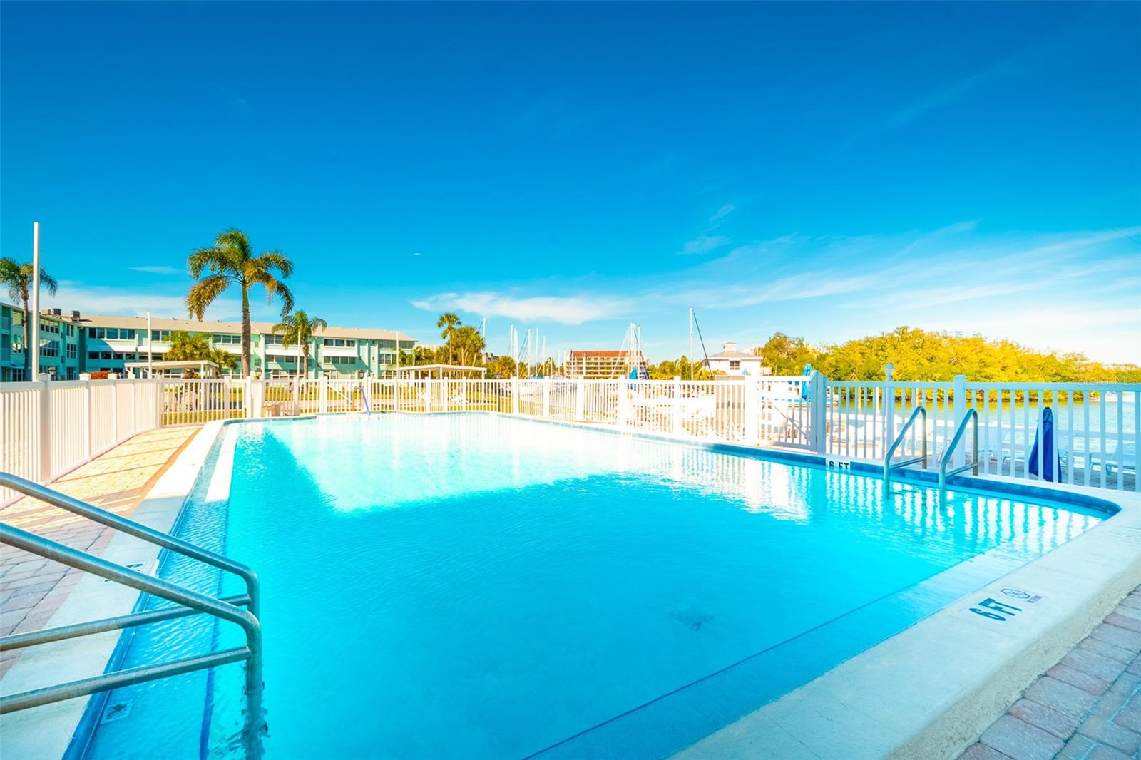 Image 24 of 45 For 1847 Shore Drive S 204