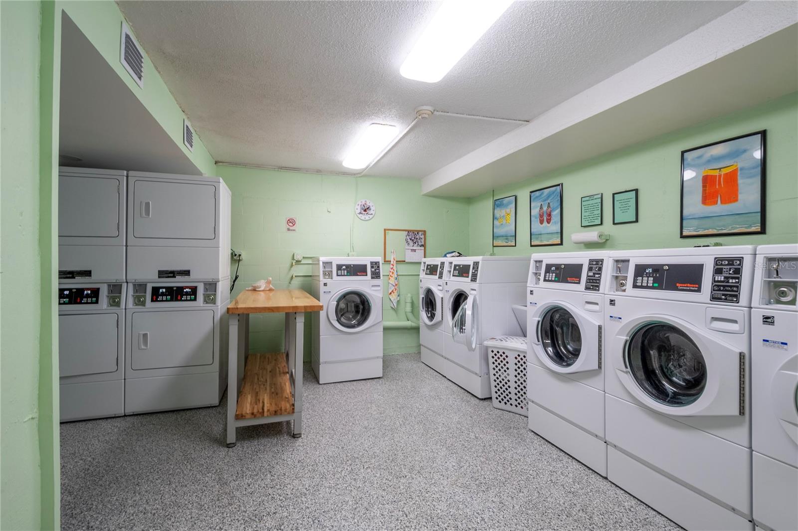 Image 33 of 45 For 1847 Shore Drive S 204