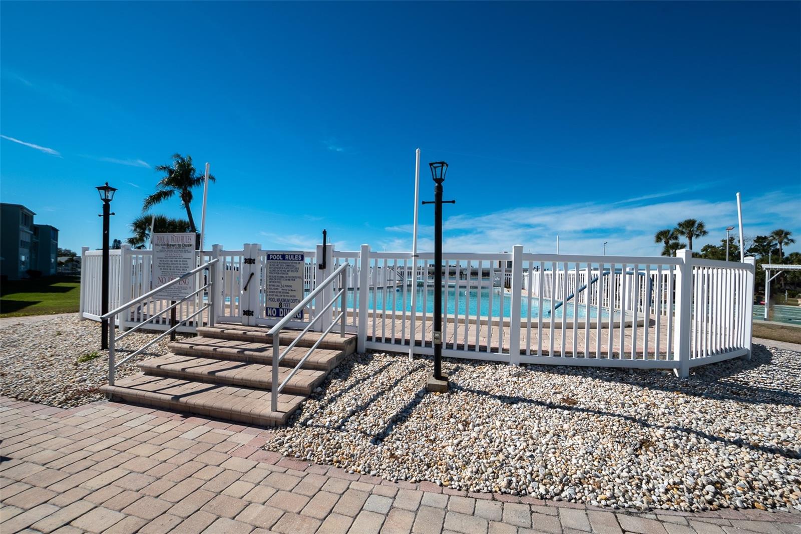 Image 39 of 45 For 1847 Shore Drive S 204