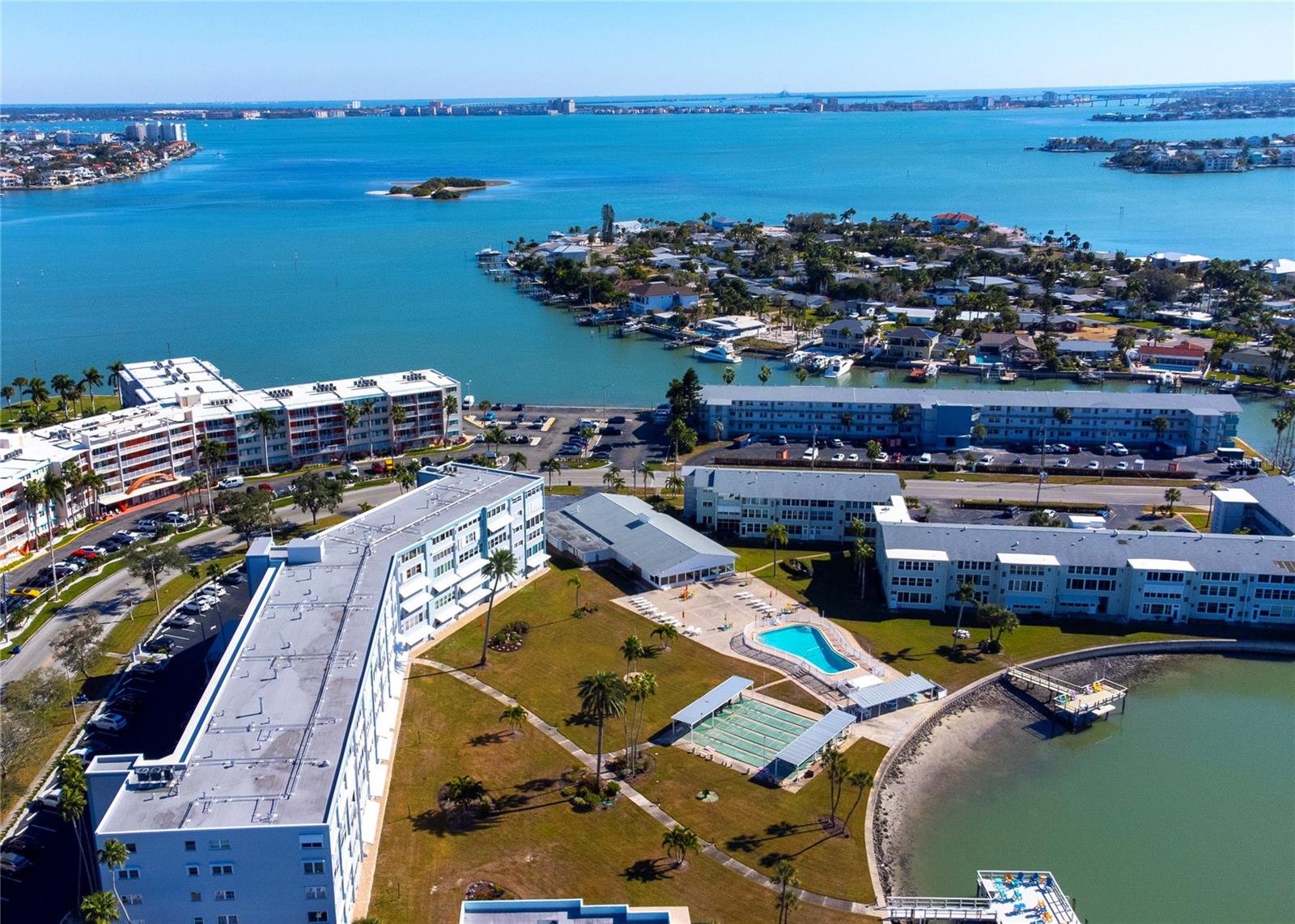 Image 4 of 45 For 1847 Shore Drive S 204