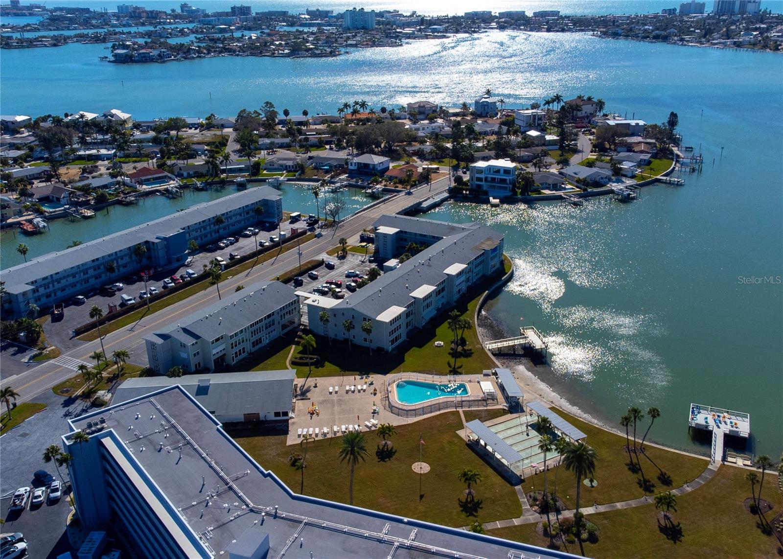 Image 5 of 45 For 1847 Shore Drive S 204