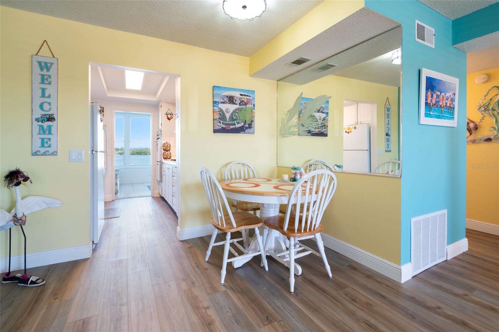 Image 9 of 45 For 1847 Shore Drive S 204