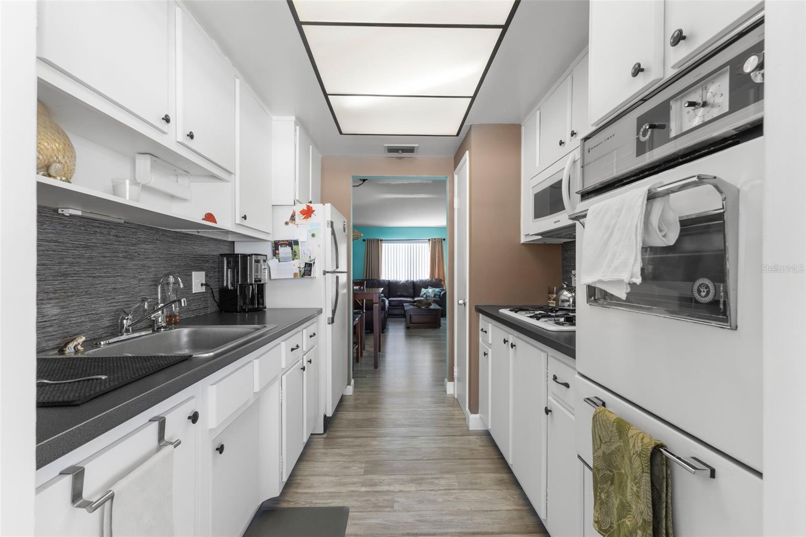 Image 11 of 26 For 6050 21st Street N 17