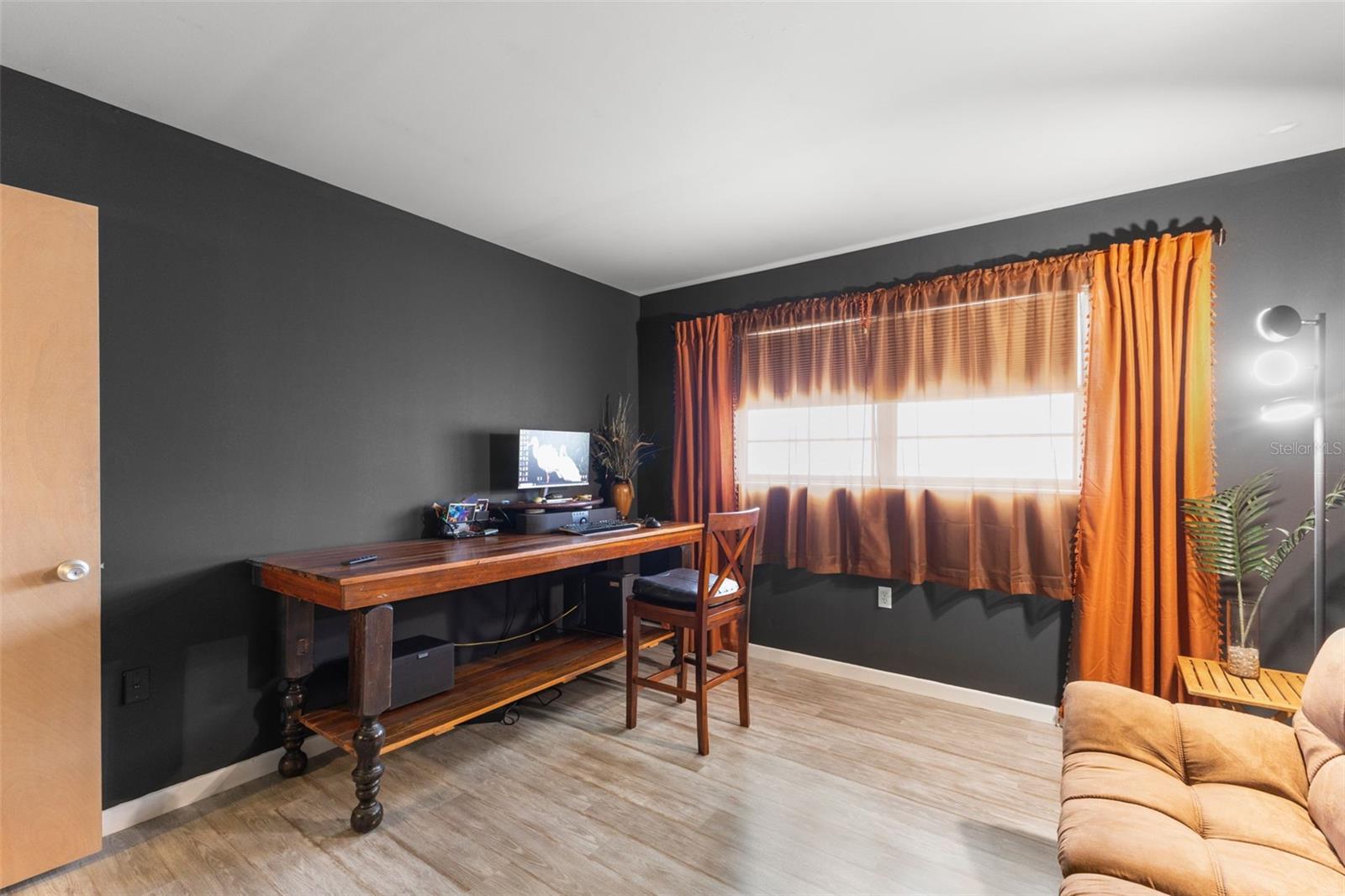 Image 19 of 26 For 6050 21st Street N 17