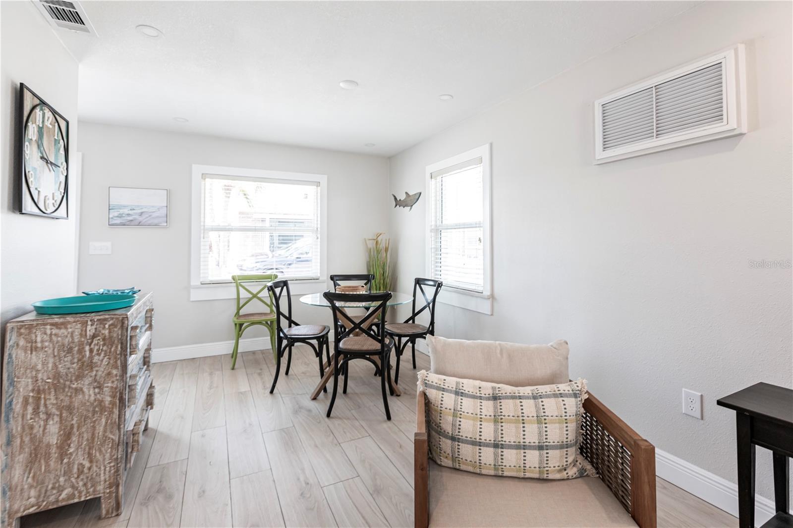 Image 10 of 29 For 6020 Midnight Pass Road 56