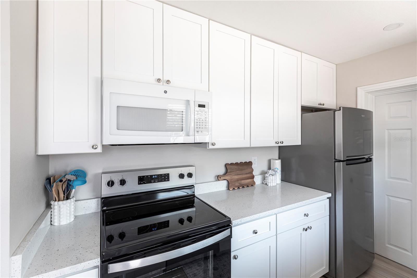 Image 16 of 29 For 6020 Midnight Pass Road 56