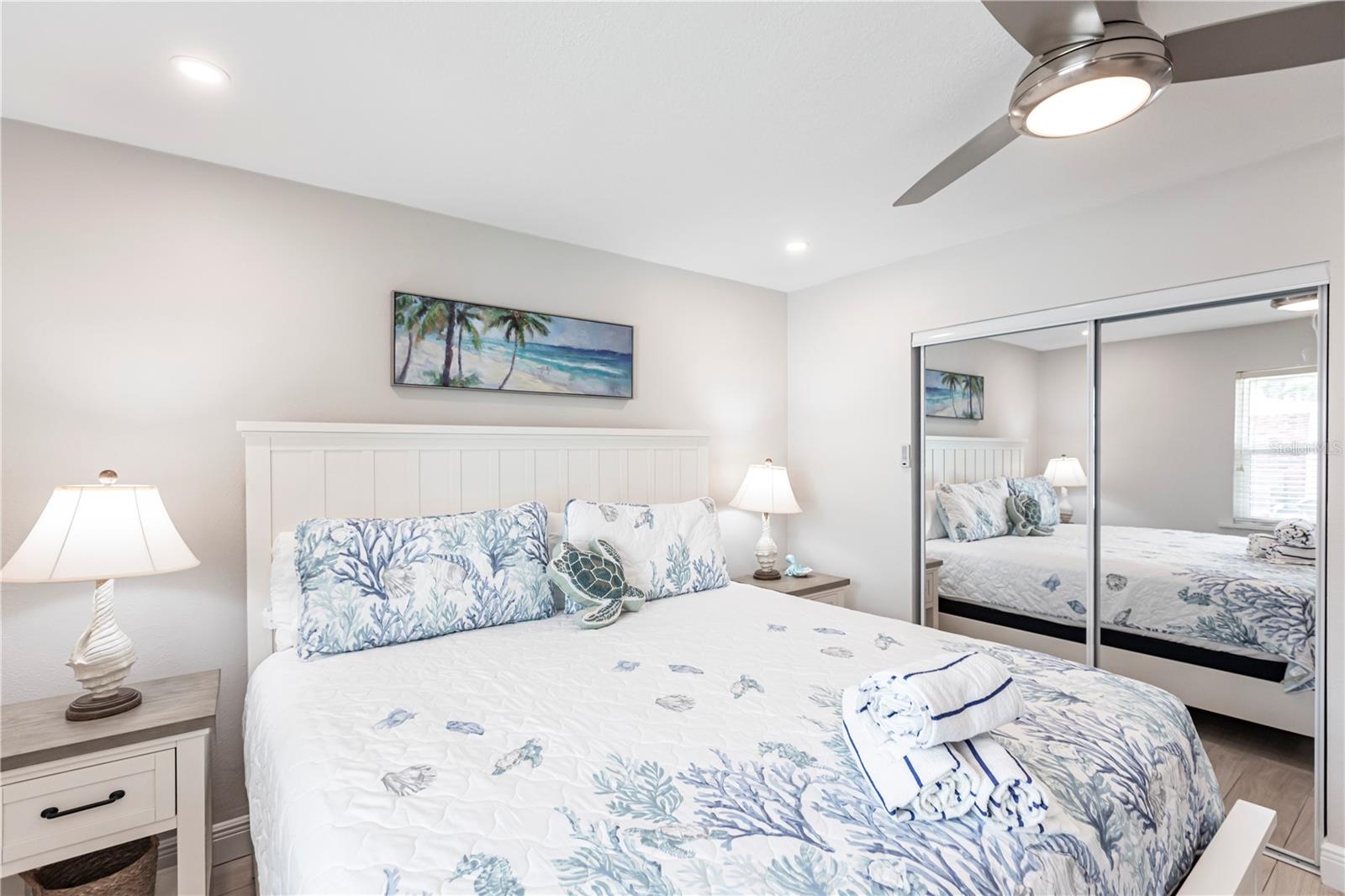 Image 19 of 29 For 6020 Midnight Pass Road 56