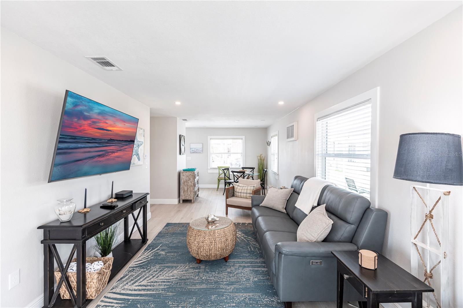 Image 4 of 29 For 6020 Midnight Pass Road 56