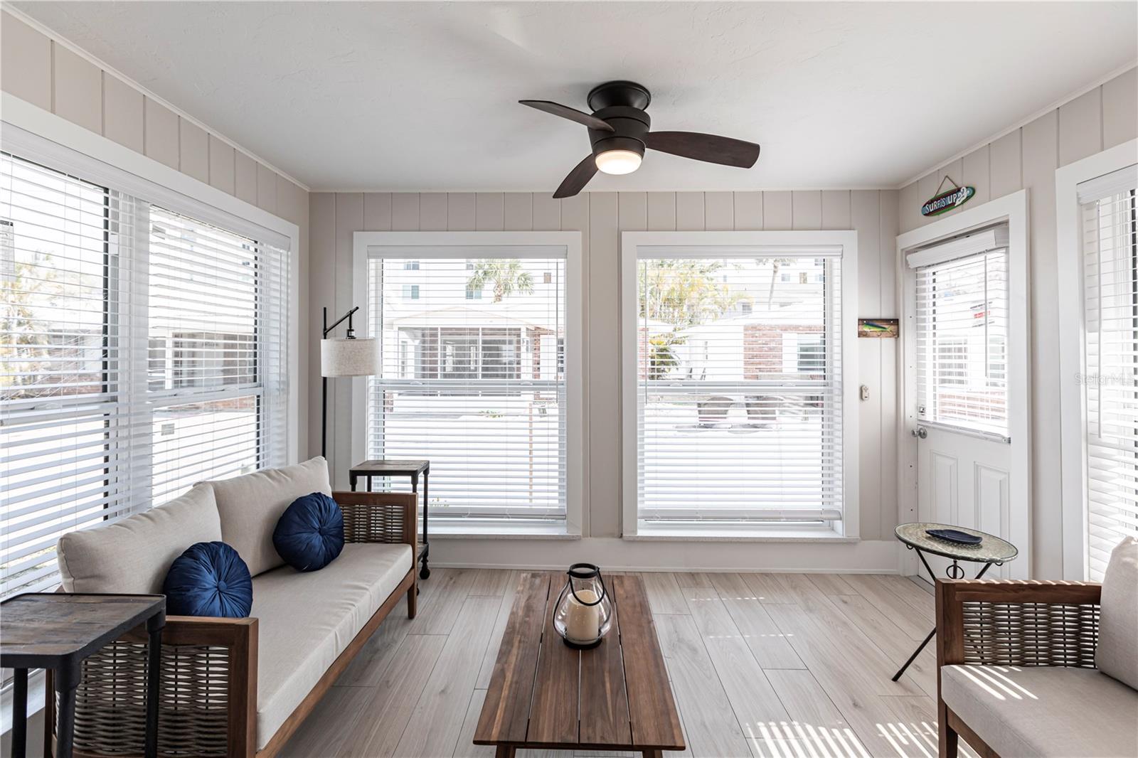 Image 7 of 29 For 6020 Midnight Pass Road 56