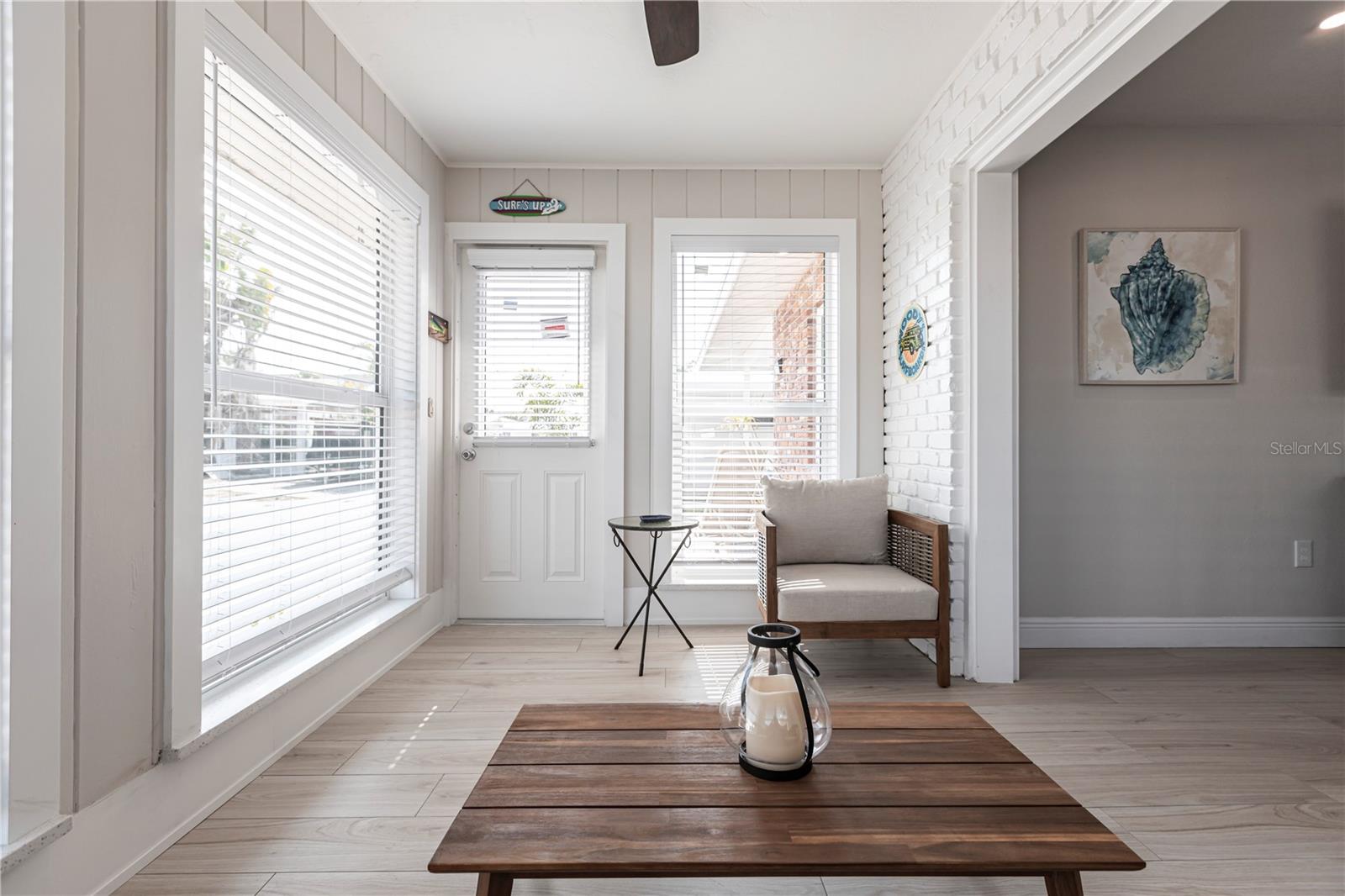 Image 9 of 29 For 6020 Midnight Pass Road 56