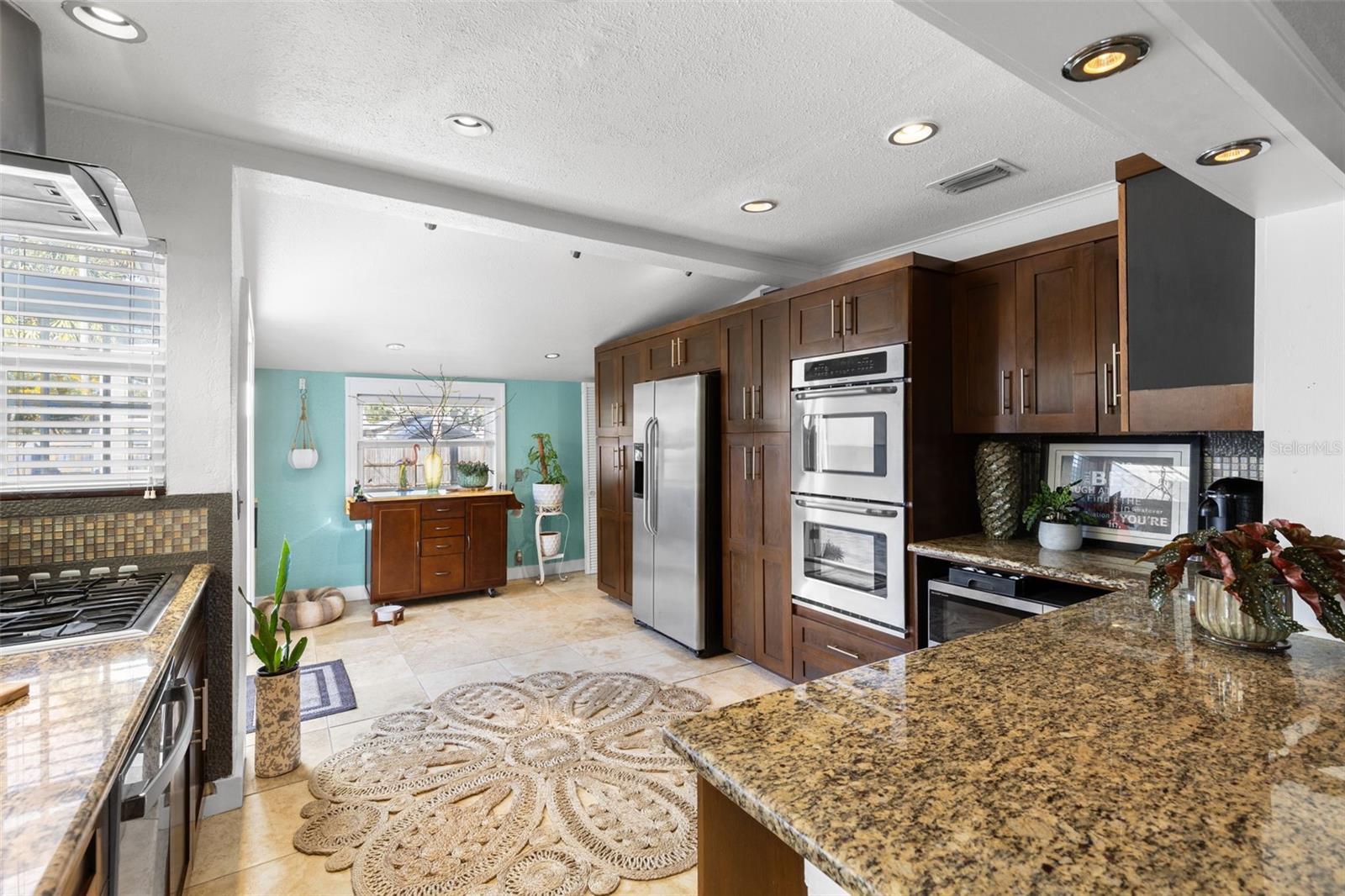 Image 10 of 40 For 2245 3rd Avenue N