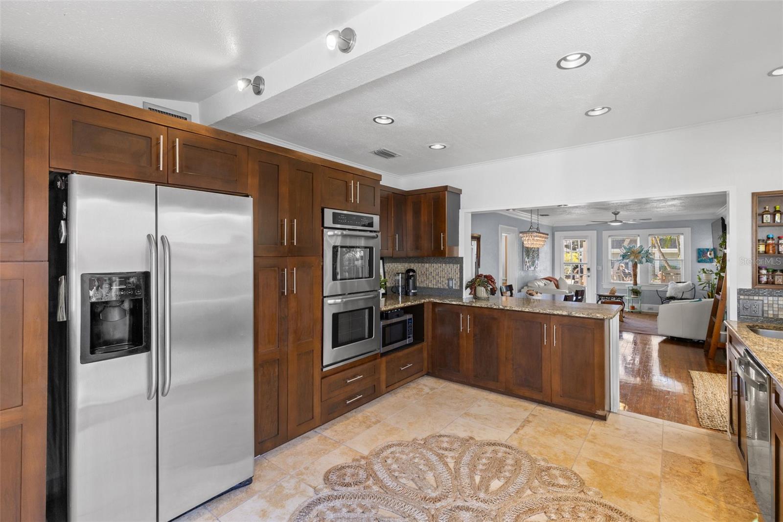 Image 12 of 40 For 2245 3rd Avenue N