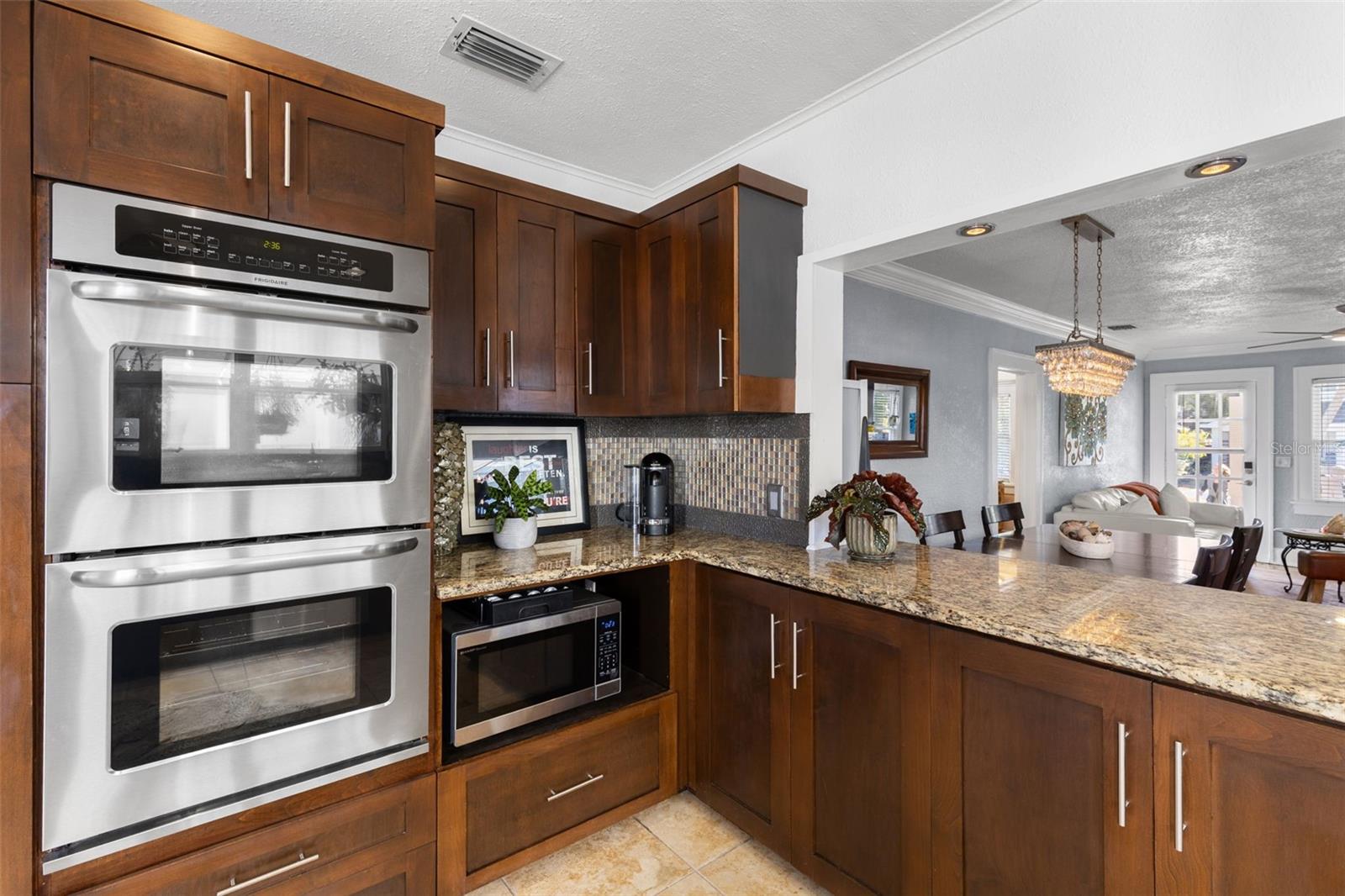 Image 14 of 40 For 2245 3rd Avenue N