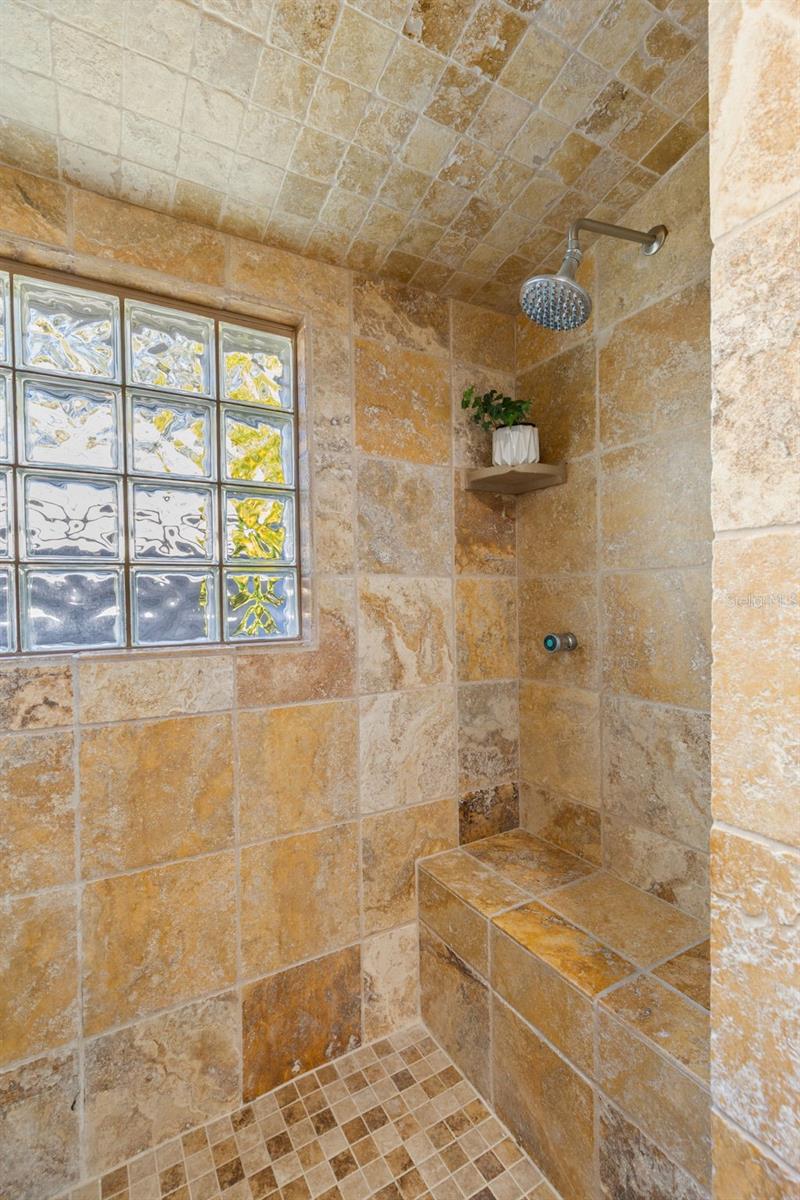 Image 23 of 40 For 2245 3rd Avenue N