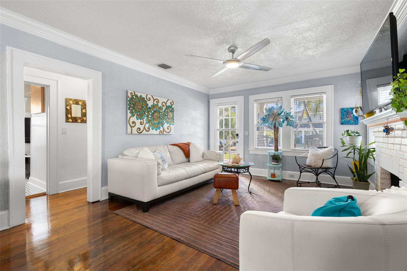 Image 7 of 40 For 2245 3rd Avenue N