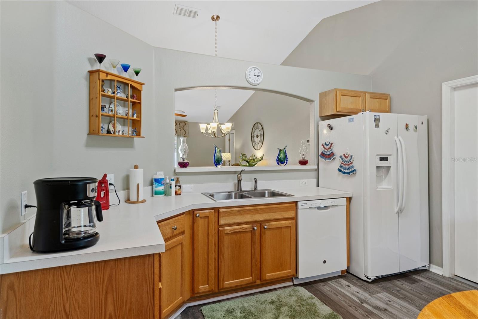 Image 10 of 34 For 12255 Linden Drive