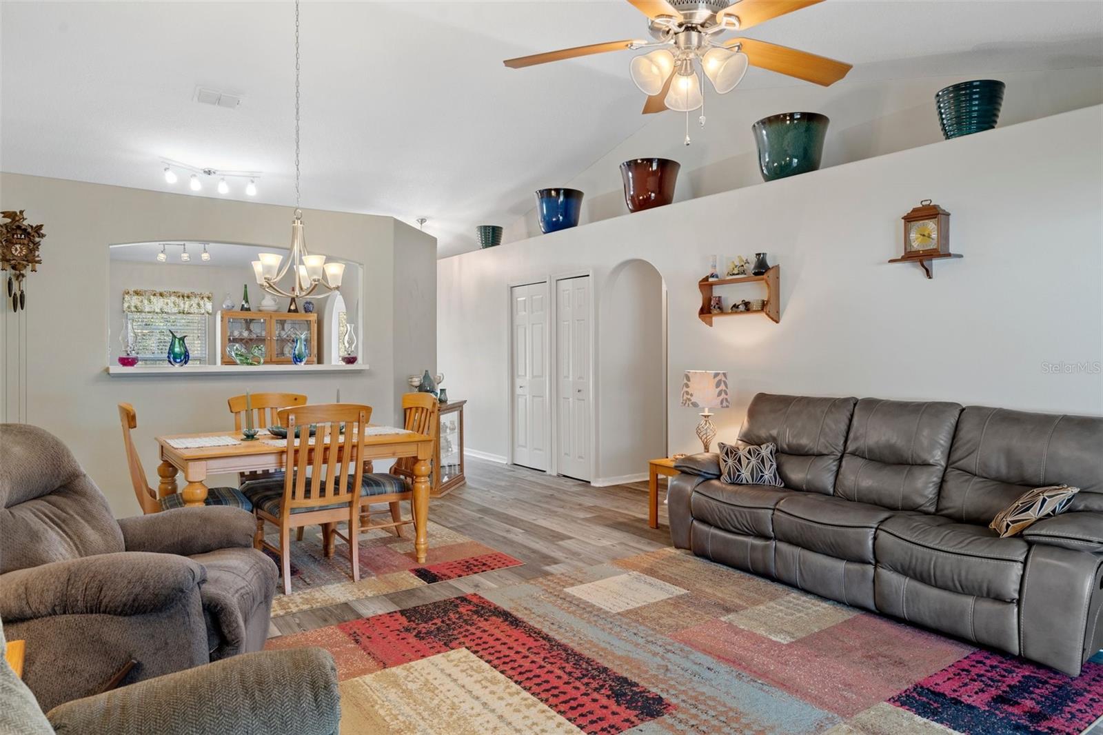 Image 16 of 34 For 12255 Linden Drive