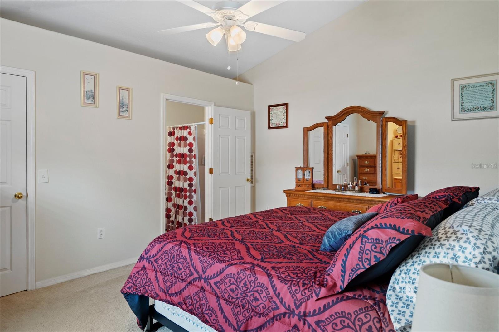 Image 17 of 34 For 12255 Linden Drive