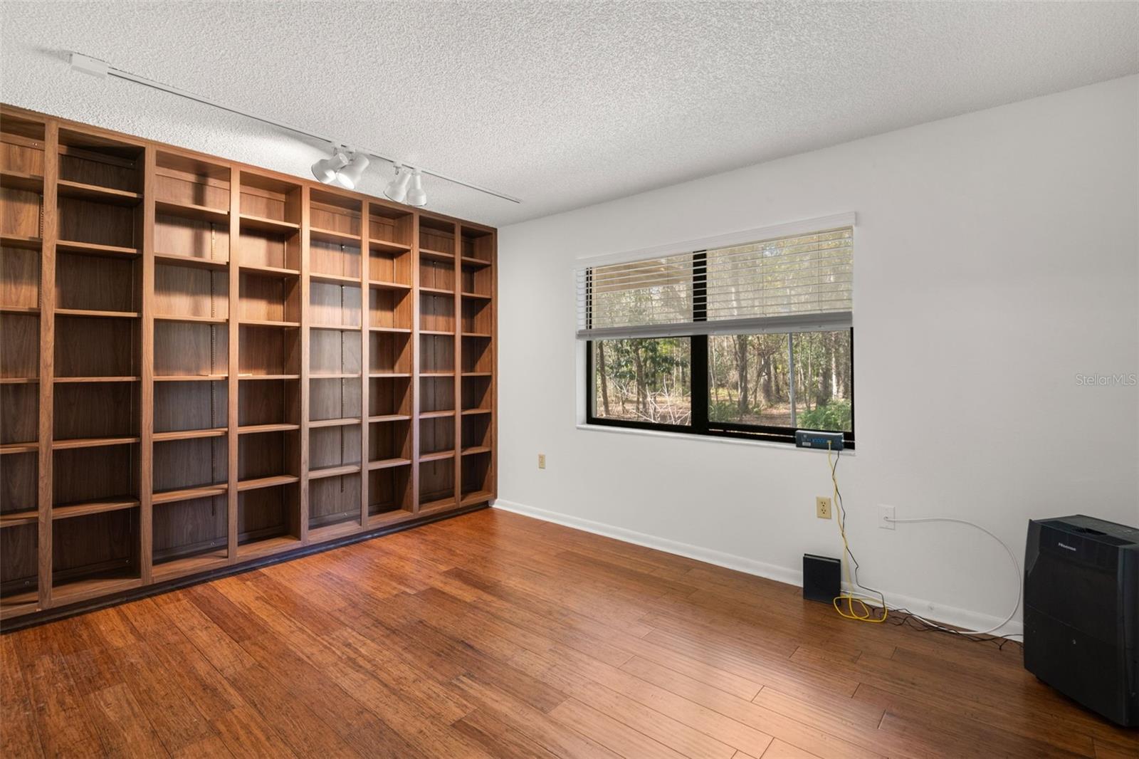 Image 38 of 83 For 5432 Neff Lake Road