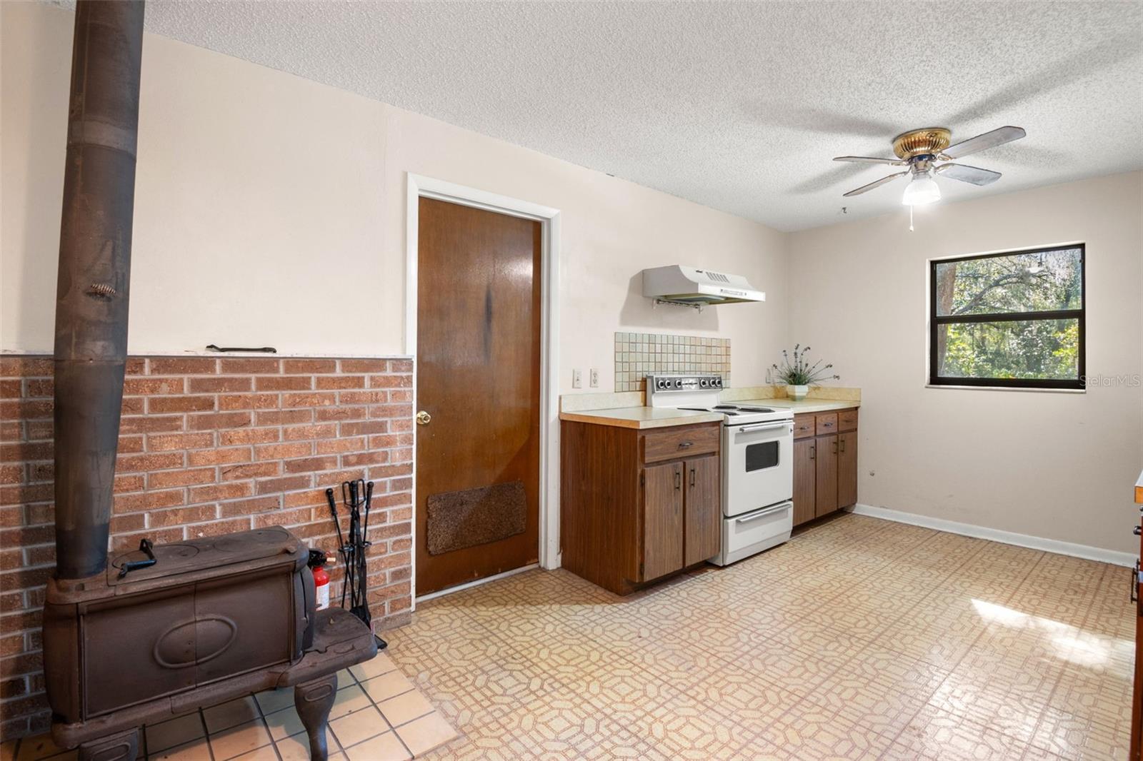 Image 52 of 83 For 5432 Neff Lake Road