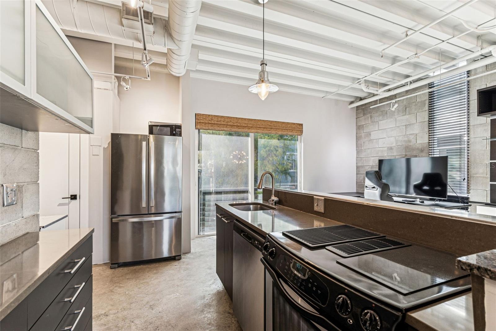 Image 11 of 34 For 3107 De Leon Street 5