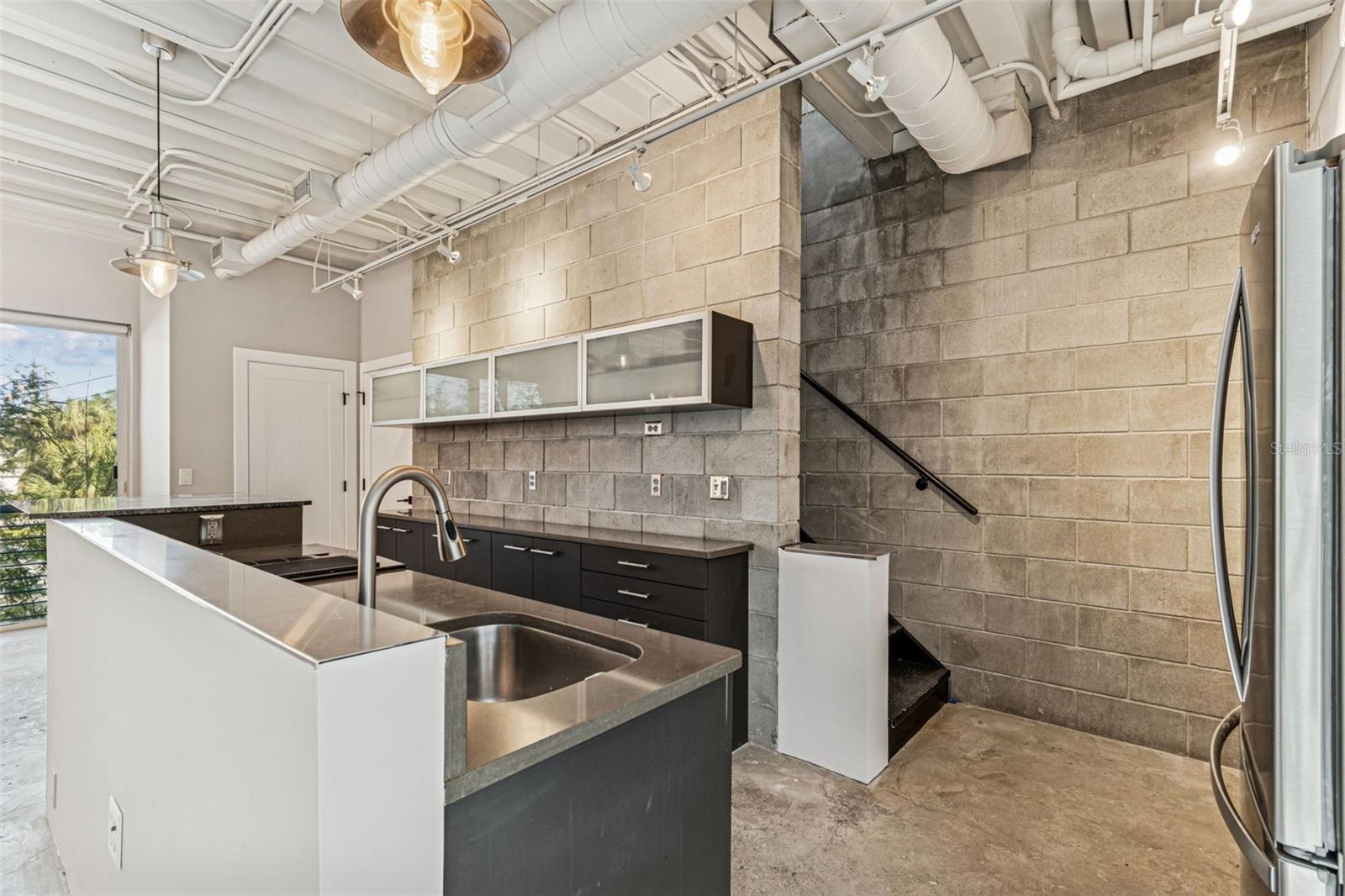 Image 14 of 34 For 3107 De Leon Street 5