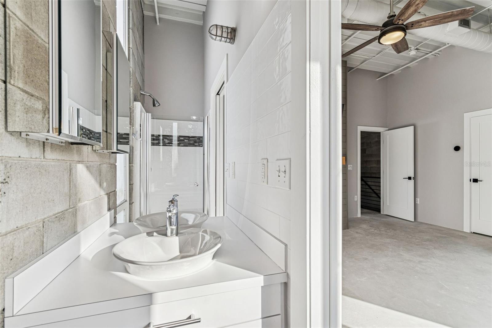 Image 18 of 34 For 3107 De Leon Street 5