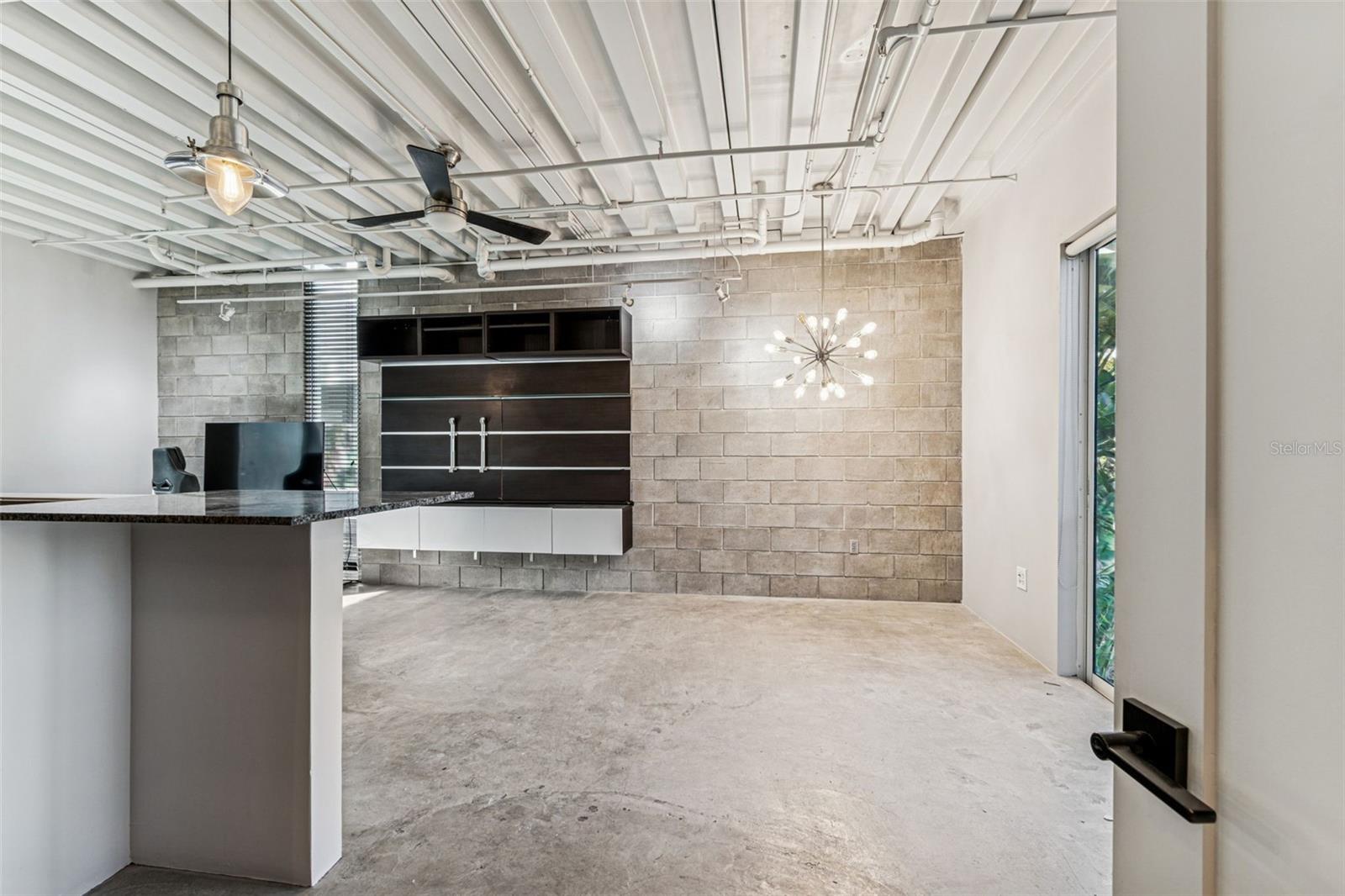 Image 2 of 34 For 3107 De Leon Street 5