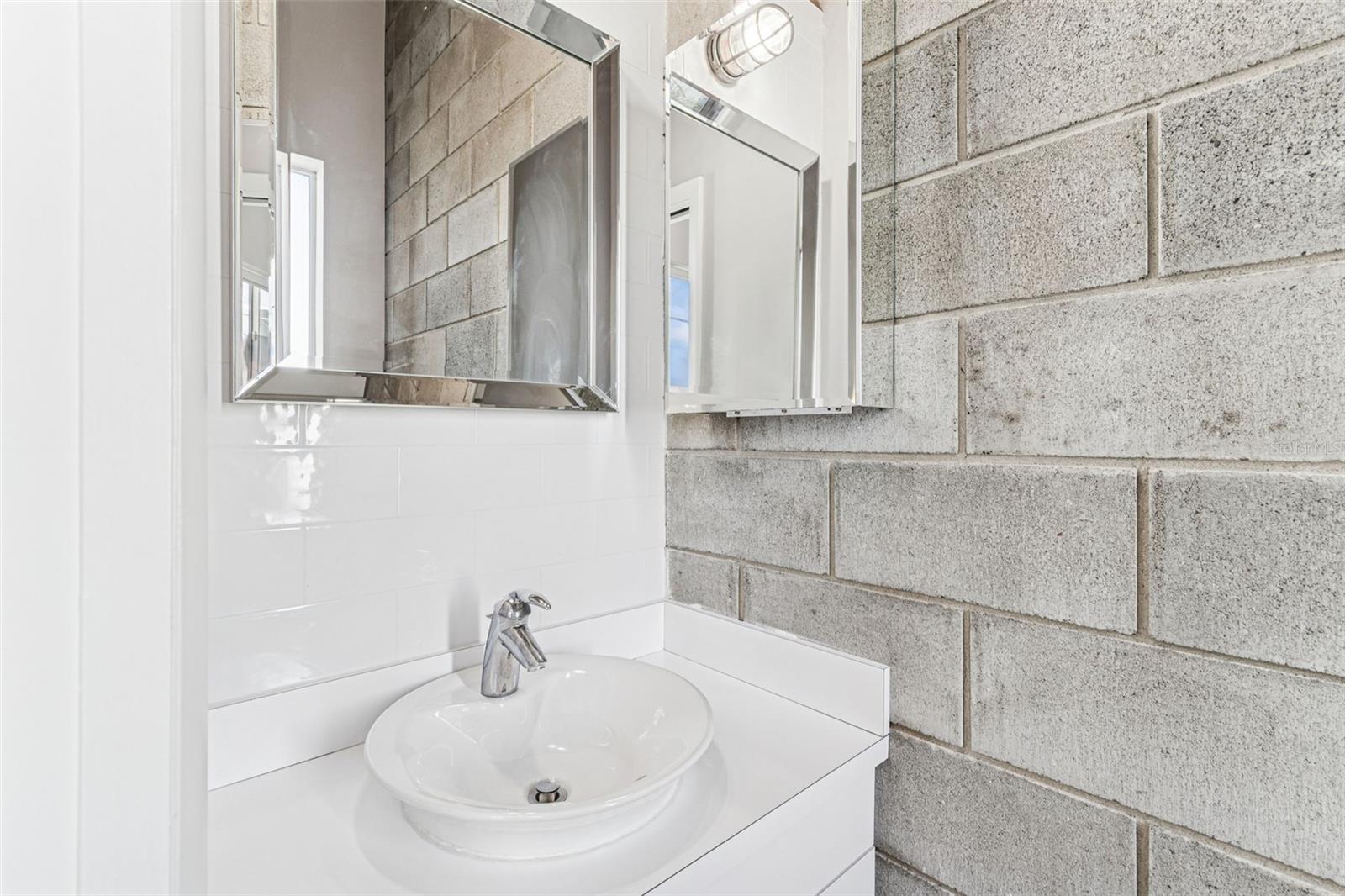 Image 25 of 34 For 3107 De Leon Street 5