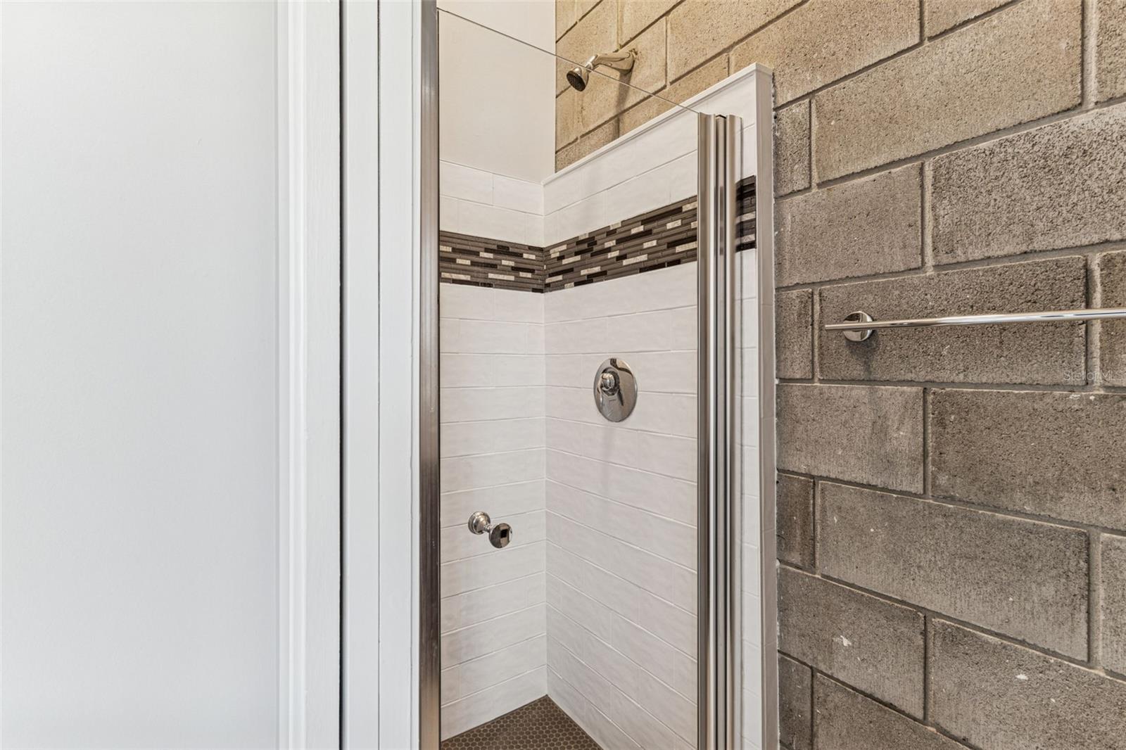 Image 26 of 34 For 3107 De Leon Street 5