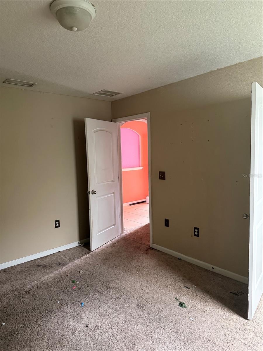 Listing photo id 10 for 3292 Hidden Meadows Court