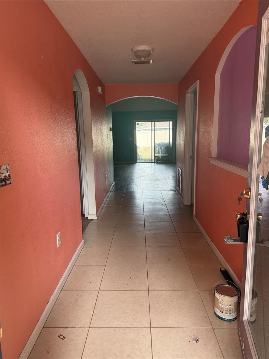 Listing photo id 2 for 3292 Hidden Meadows Court