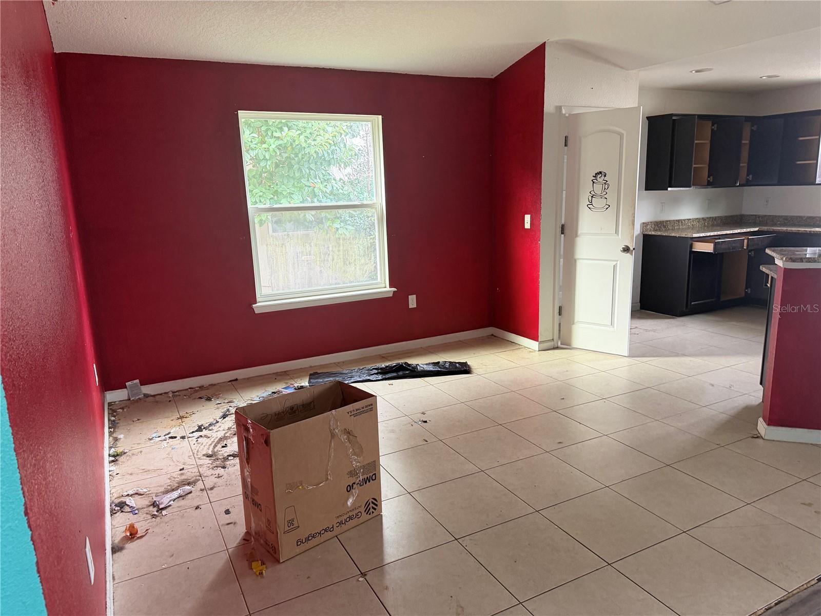 Listing photo id 7 for 3292 Hidden Meadows Court