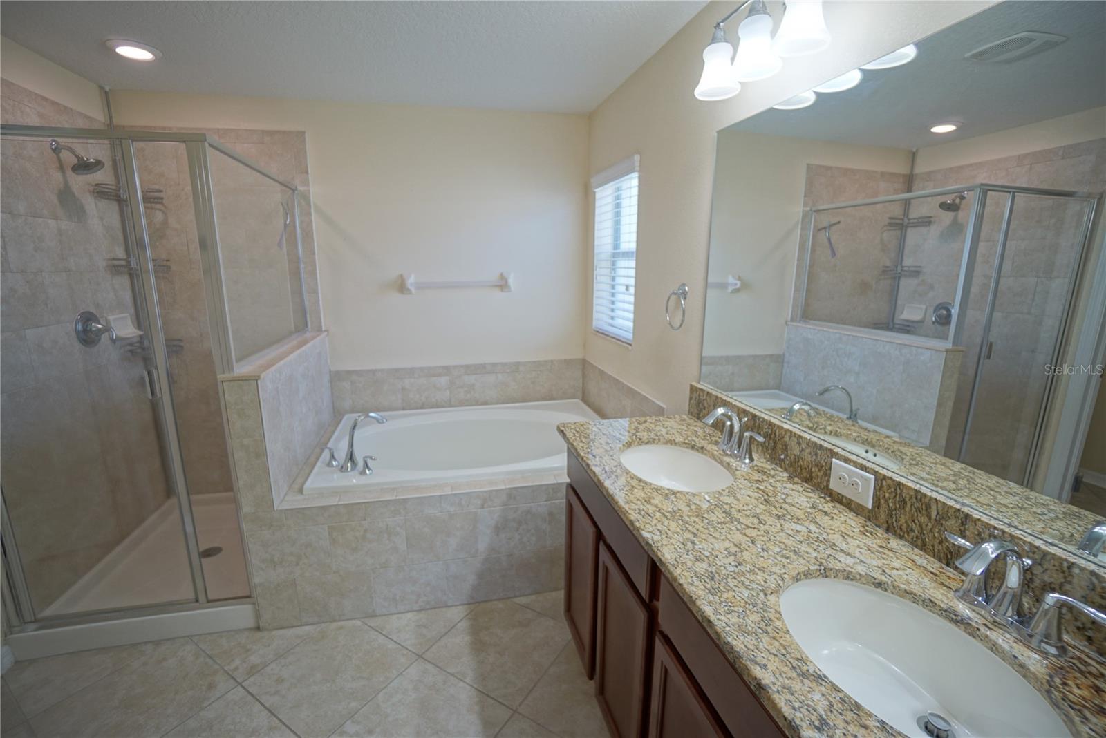 Image 18 of 29 For 12337 Ballentrae Forest Drive