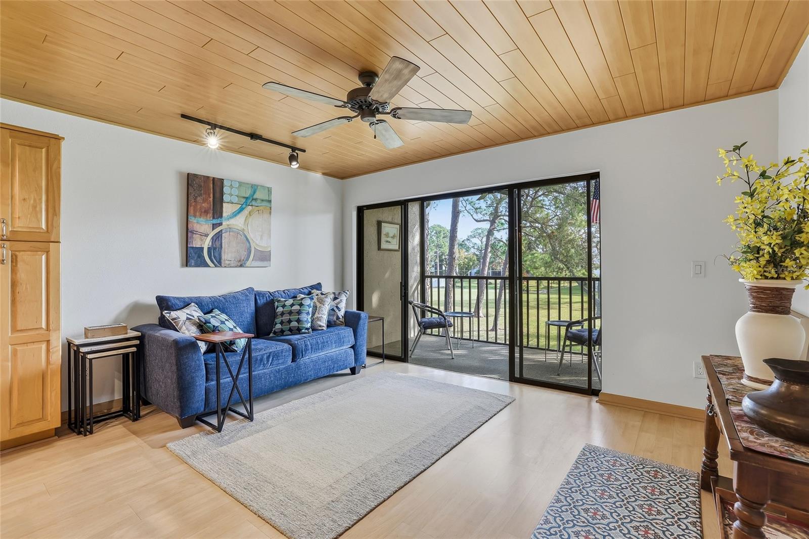 Image 10 of 23 For 5085 1st Street Ne 244