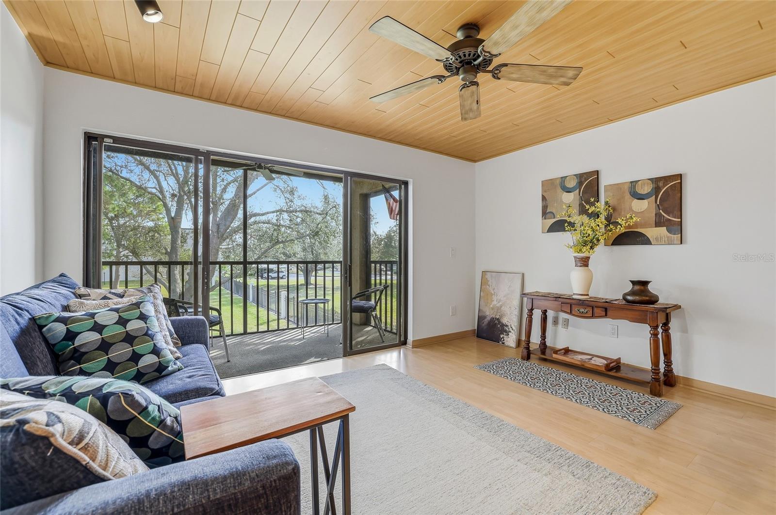 Image 11 of 23 For 5085 1st Street Ne 244