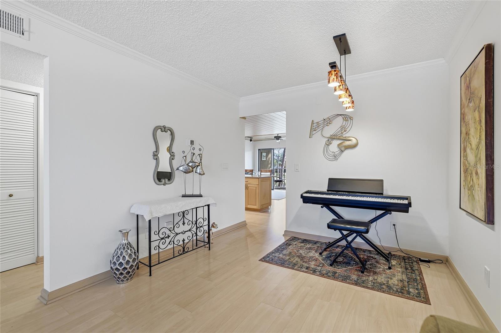 Image 5 of 23 For 5085 1st Street Ne 244