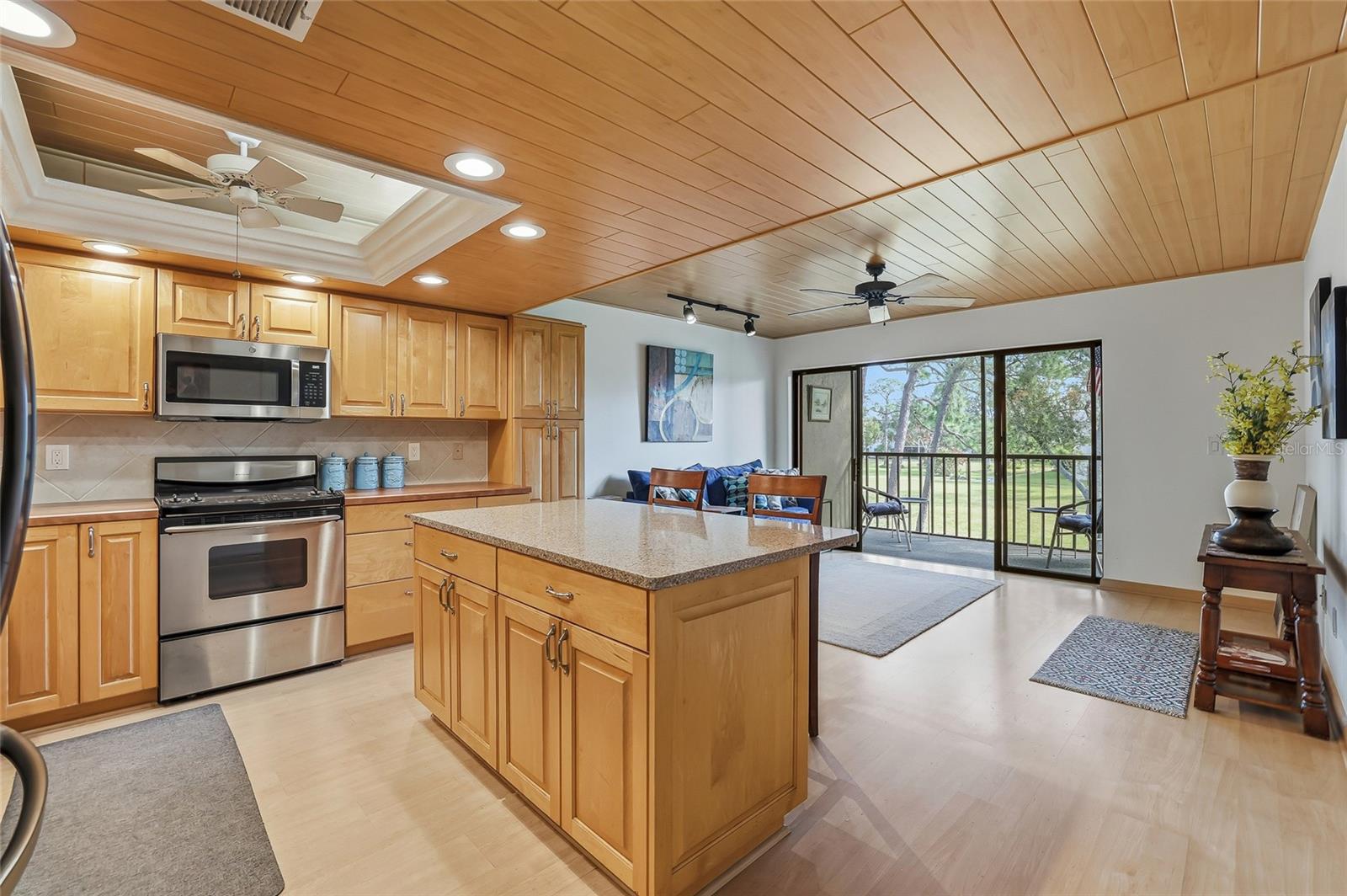 Image 7 of 23 For 5085 1st Street Ne 244