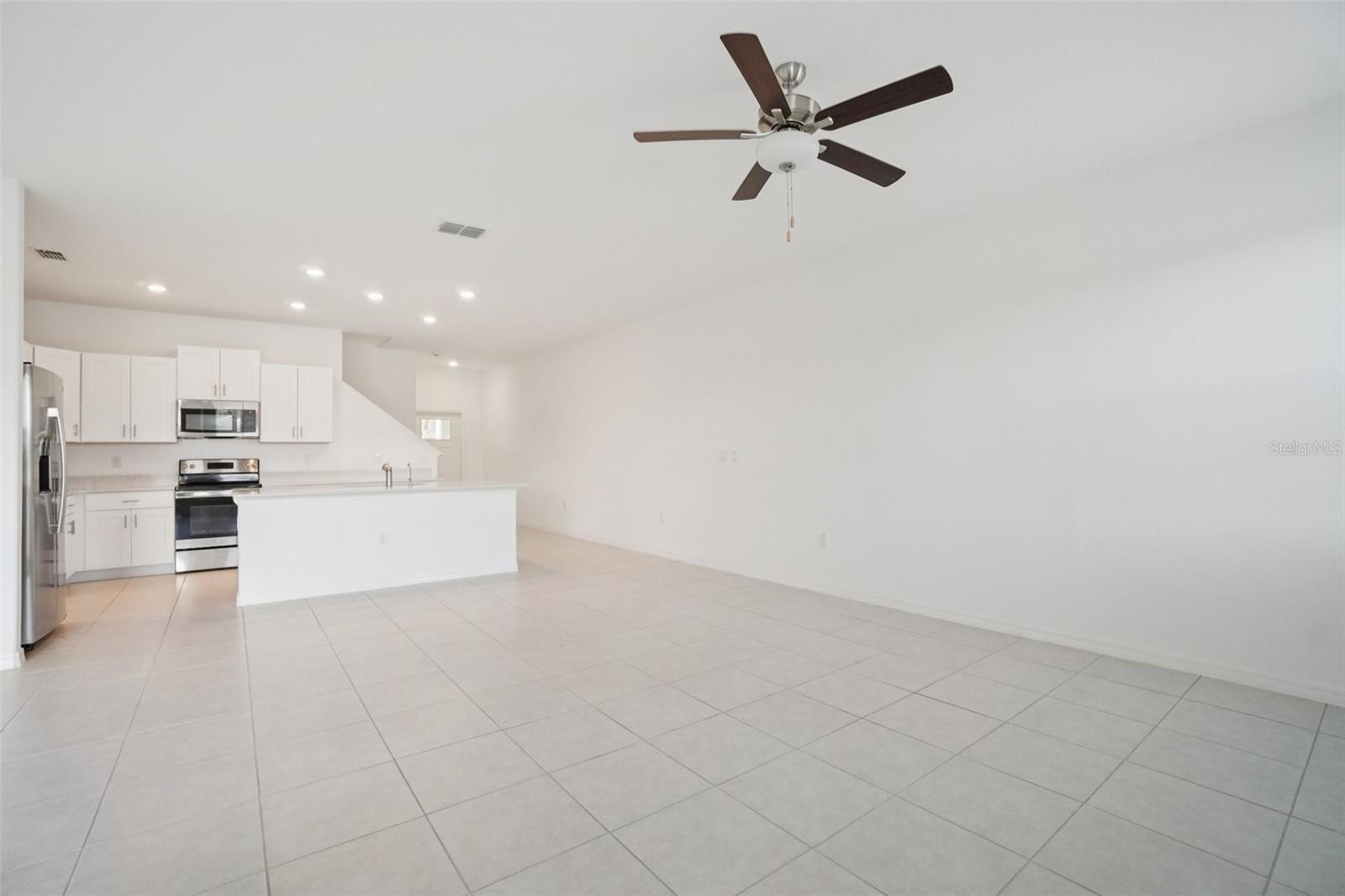 Image 16 of 35 For 6252 Shiner Street