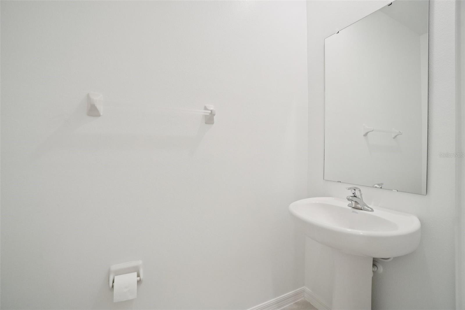 Image 17 of 35 For 6252 Shiner Street