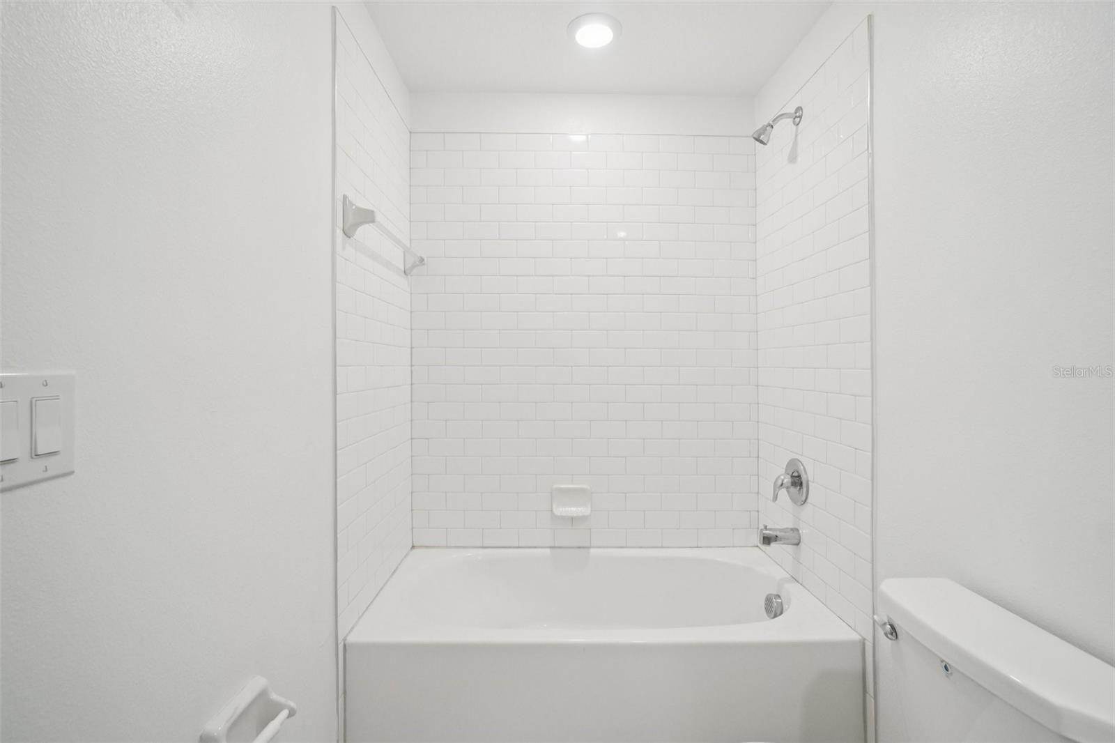 Image 22 of 35 For 6252 Shiner Street