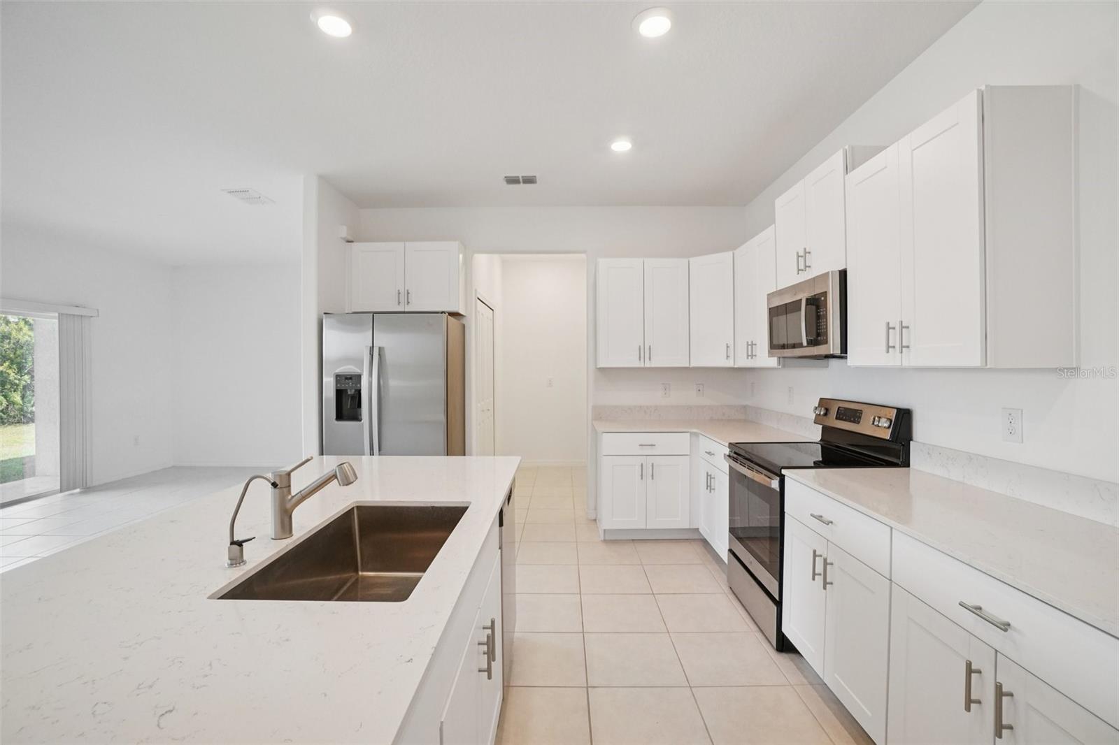 Image 3 of 35 For 6252 Shiner Street