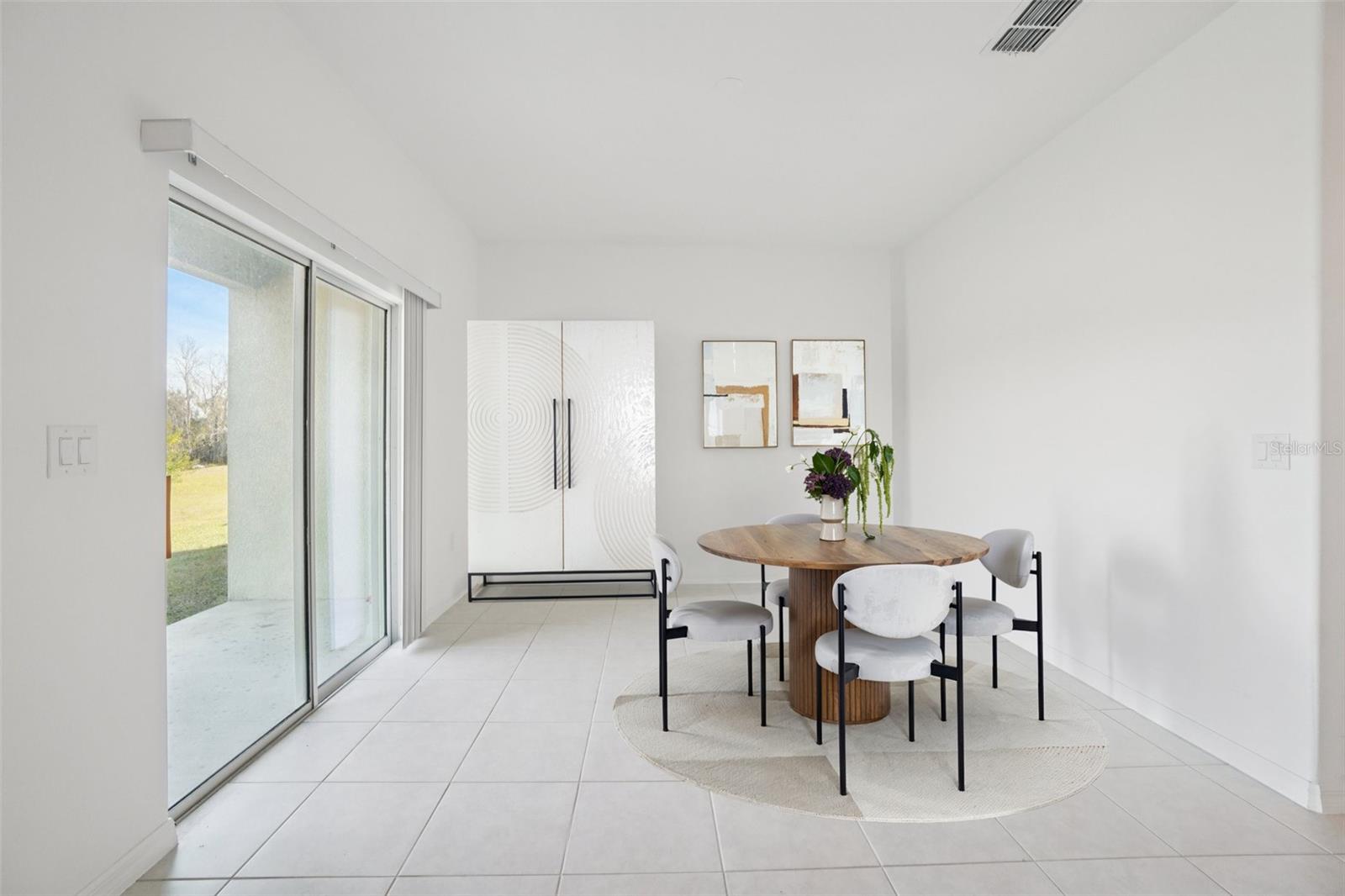 Image 5 of 35 For 6252 Shiner Street