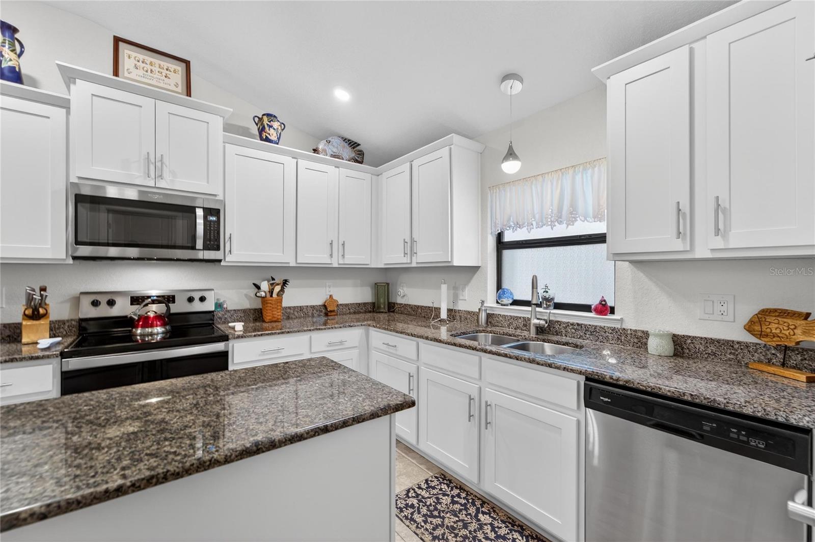 Image 11 of 66 For 16117 62nd Glen E